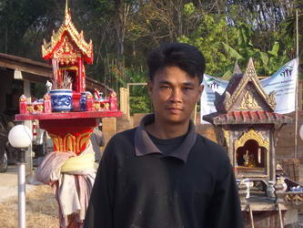 One of the masons who taught us to build in Thailand